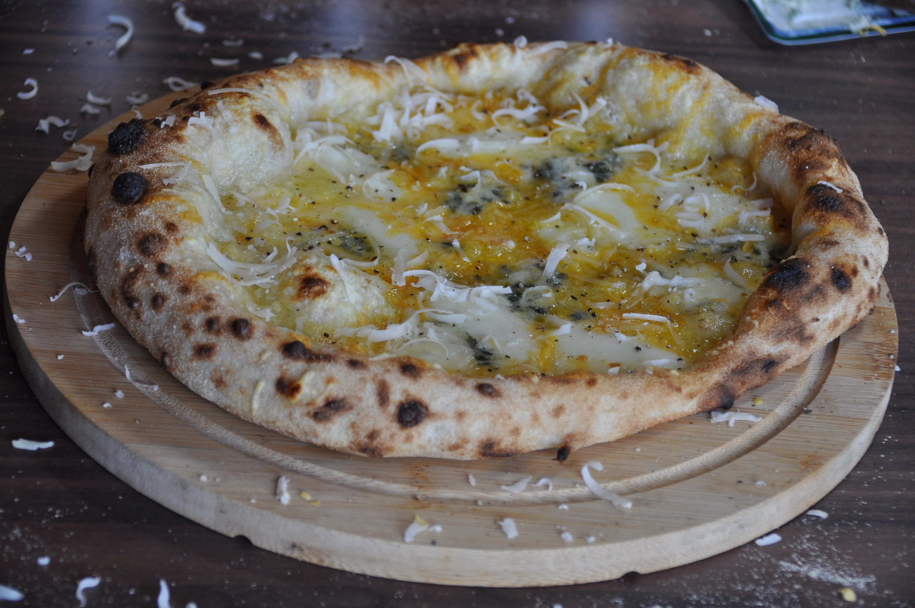 Quattro Formaggi pizza met vier kazen